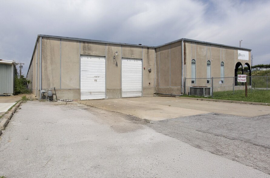 Primary Photo Of 1140 S Joplin Ave, Tulsa Manufacturing For Lease