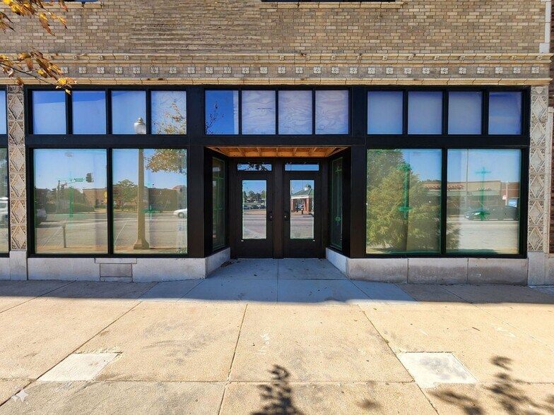 More Photos Of 3825 S Kingshighway Blvd, Saint Louis Apartments For Lease