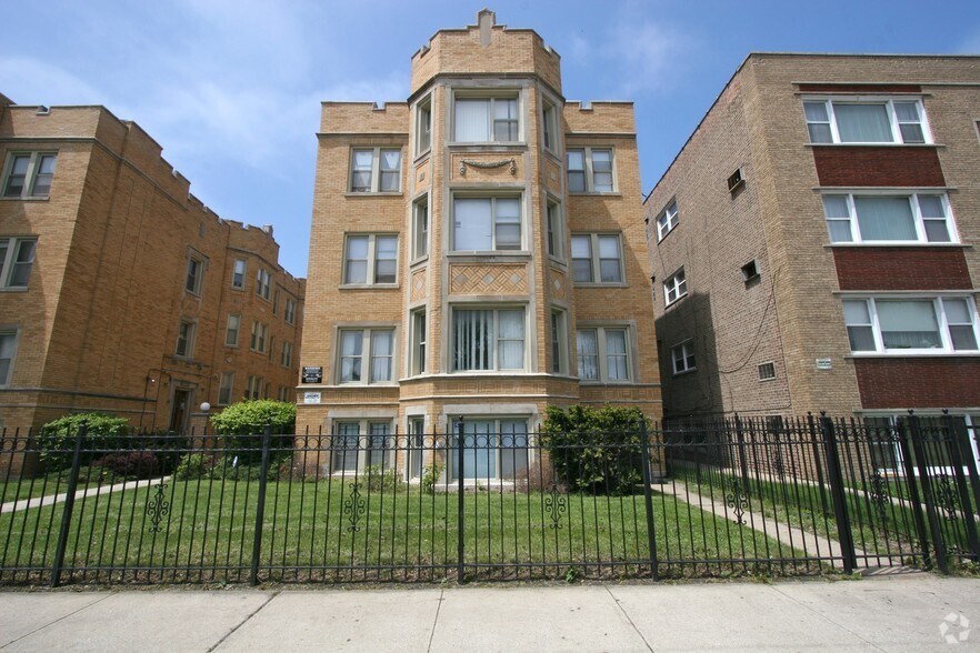 More Photos Of 7722-7732 S Jeffery Blvd, Chicago Apartments For Sale