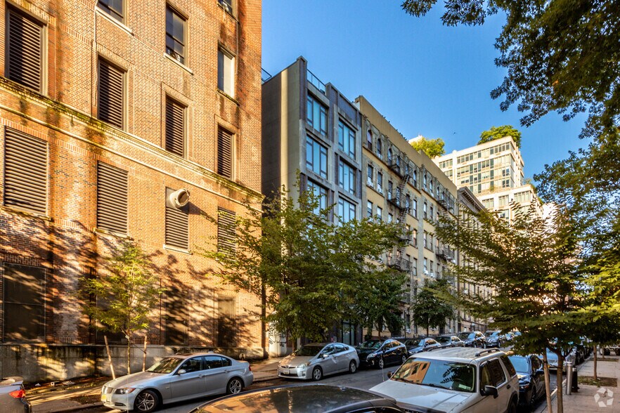 More Photos Of 148 E 98th St, New York Apartments For Sale