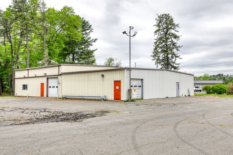 More Photos Of 109 Apremont Way, Westfield Manufacturing For Lease