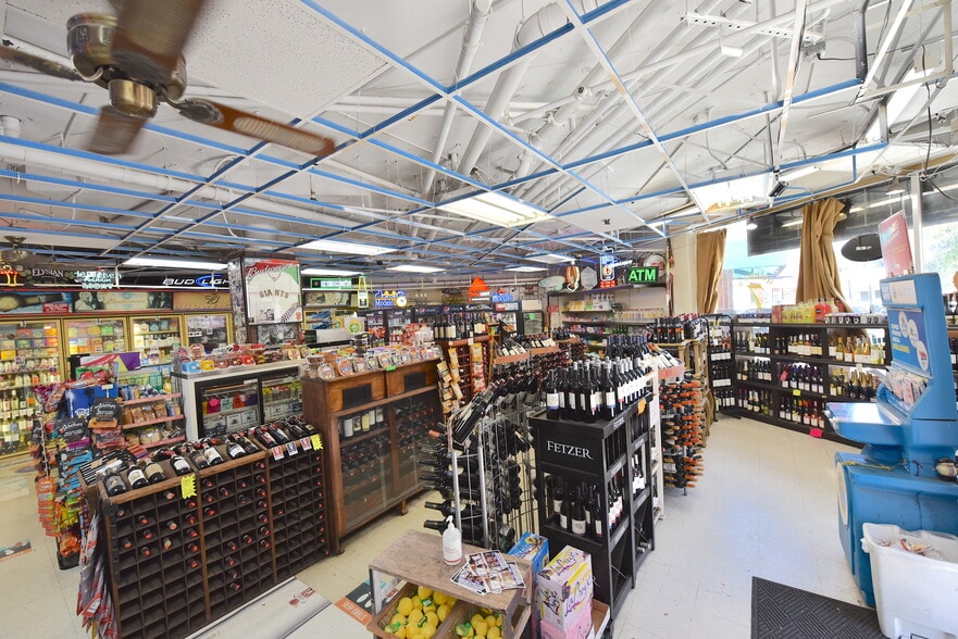 More Photos Of 950 Columbus Ave, San Francisco Apartments For Lease