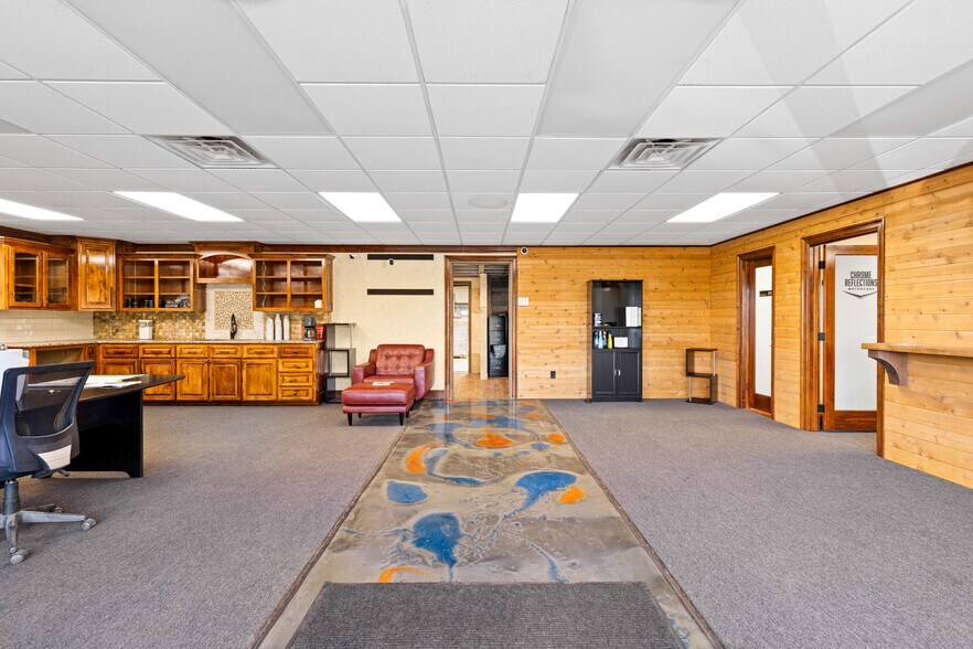 More Photos Of 3698 E Marshall Ave, Longview Warehouse For Lease