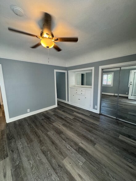 More Photos Of 445 S Chicago St, Los Angeles Apartments For Sale