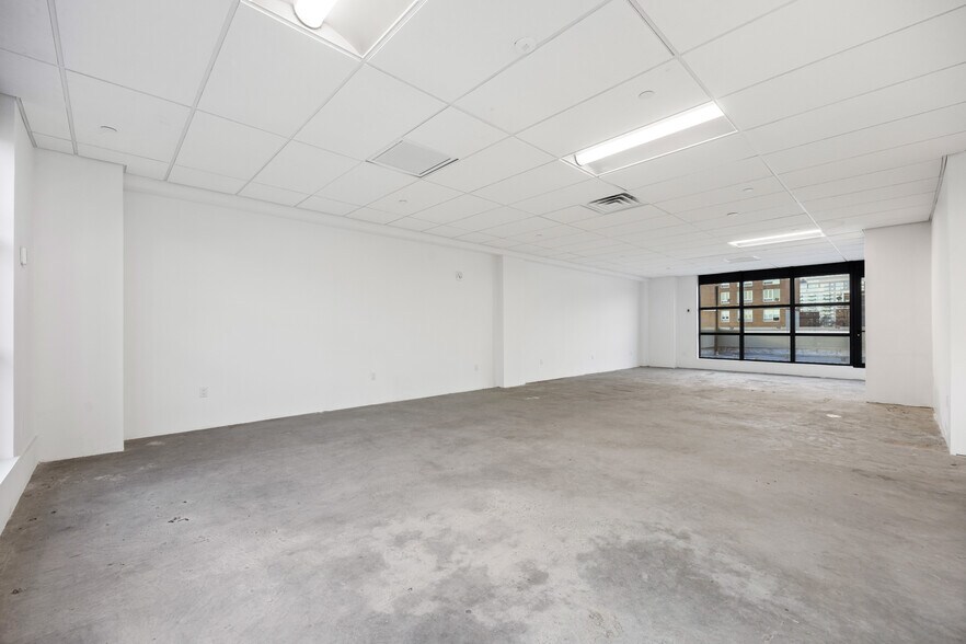 More Photos Of 13320 41st Rd, Flushing Office For Sale