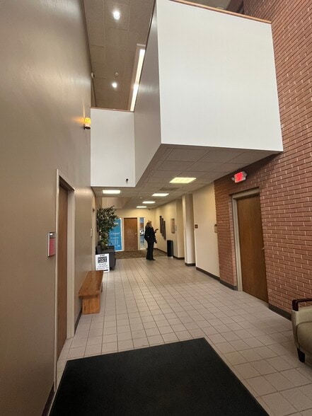 More Photos Of 3915 Watson Rd, Saint Louis Medical For Lease