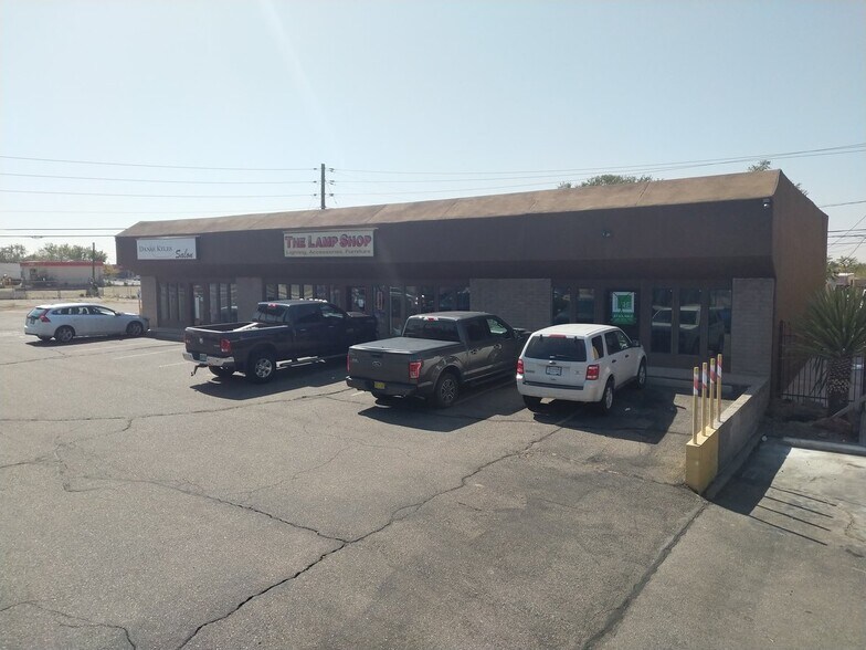 More Photos Of 121 Eubank Blvd NE, Albuquerque Storefront Retail Office For Sale