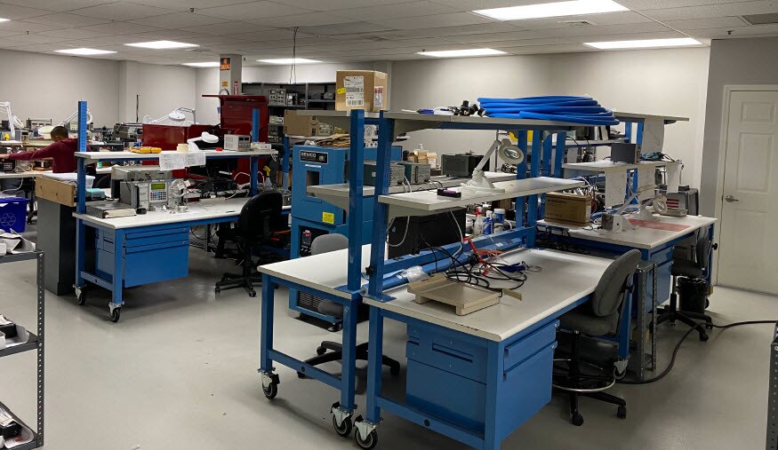 More Photos Of 210 Hanse Ave, Freeport Warehouse For Lease