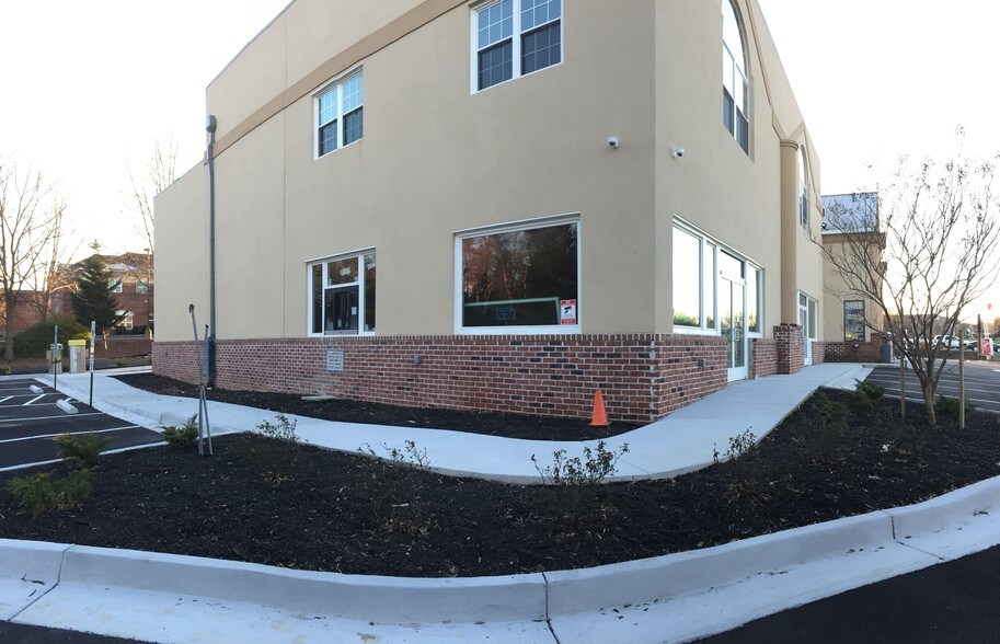 More Photos Of 9999 Brook Rd, Glen Allen Freestanding For Lease