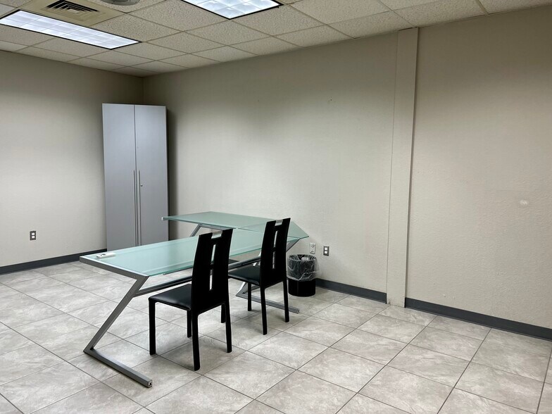 More Photos Of 810 Boardman Canfield Rd, Youngstown Medical For Lease