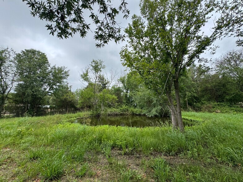More Photos Of 3552 S State Highway 19, Emory Warehouse For Sale