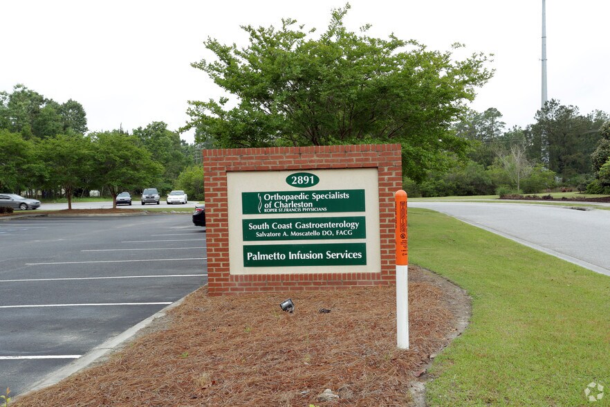 More Photos Of 2891 Tricom St, North Charleston Medical For Lease