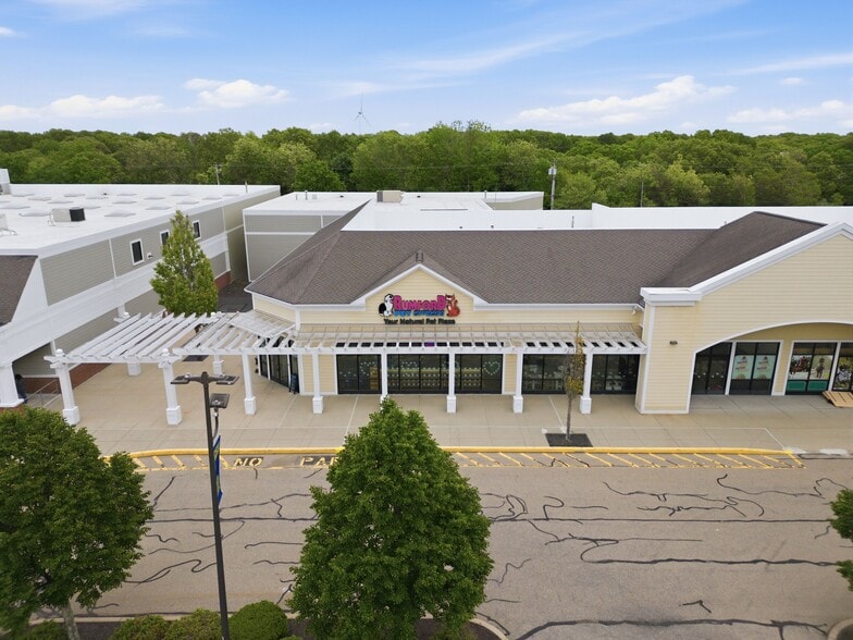 More Photos Of 1300-1340 Ten Rod Rd, North Kingstown Storefront For Lease