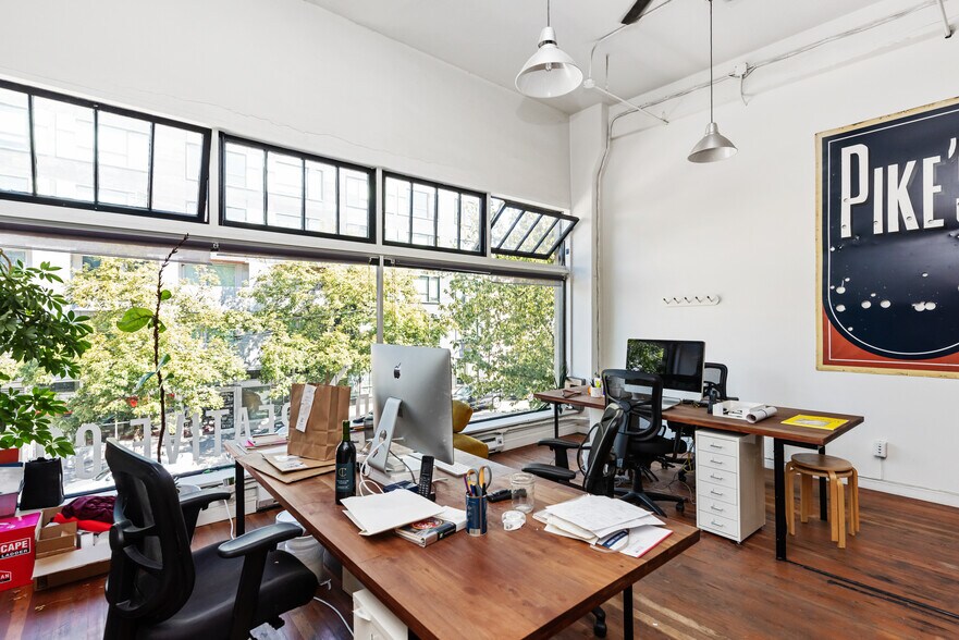 More Photos Of 1205 E Pike St, Seattle Loft Creative Space For Lease