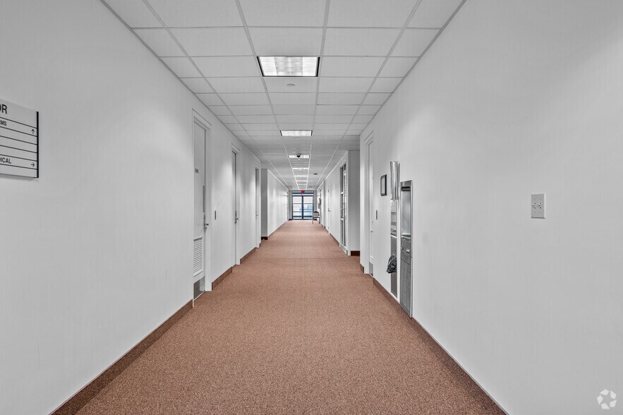 More Photos Of 1100 Berkshire Blvd, Wyomissing Medical For Lease