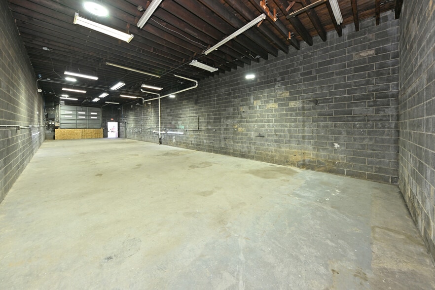 More Photos Of 72 Illinois Ave, Paterson Warehouse For Sale