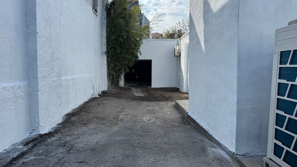 More Photos Of 4530 11th St, Long Island City Loft Creative Space For Lease