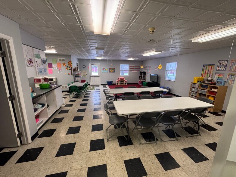 More Photos Of 625 Chambers Rd, York Daycare Center For Lease