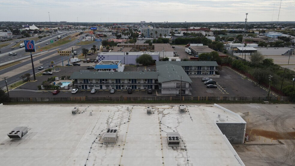 More Photos Of 5310 San Bernardo Ave, Laredo Hotel For Sale