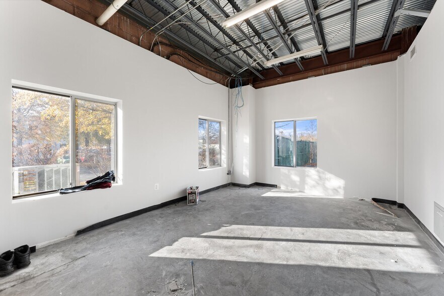 More Photos Of 9041 Mike Garcia Dr, Manassas Industrial For Sale