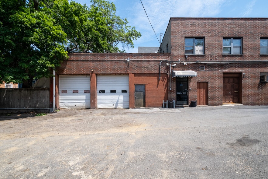 More Photos Of 124 Lincoln Ave, Mount Vernon Office For Sale