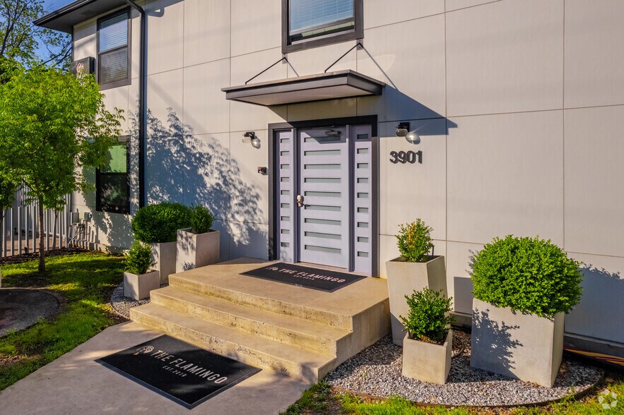 More Photos Of 3901 N Hall St, Dallas Apartments For Sale