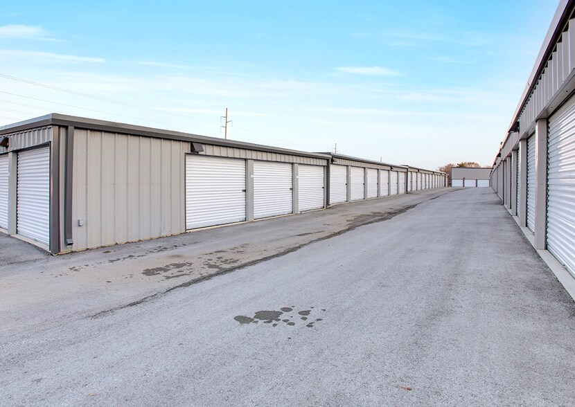 7557 NW LP Cookingham Dr, Kansas City, MO 64163 Self Storage For Sale