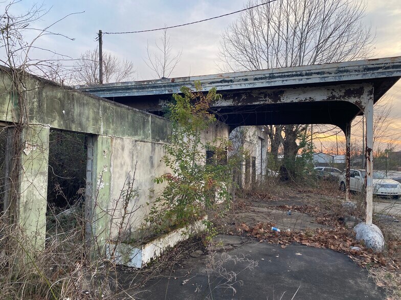 More Photos Of 930 Twiggs St, Augusta Convenience Store For Sale