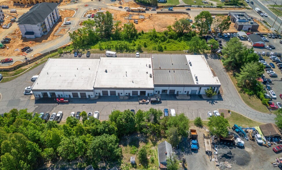 More Photos Of 100-506 Interstate Business Park, Fredericksburg Warehouse For Lease