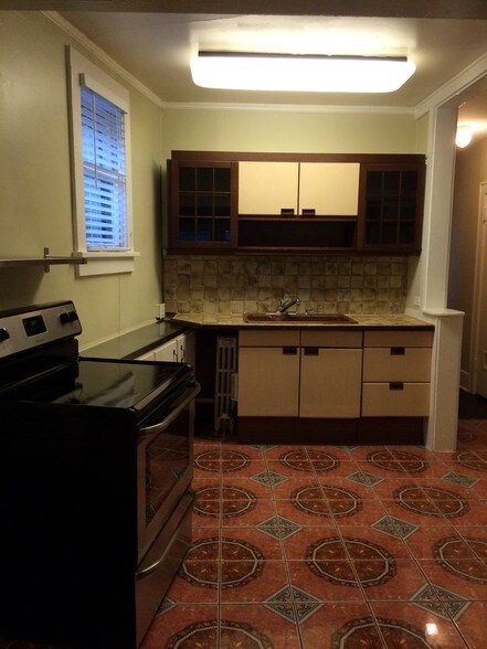 More Photos Of 532-534 Crescent Blvd, Glen Ellyn Storefront Retail Office For Sale