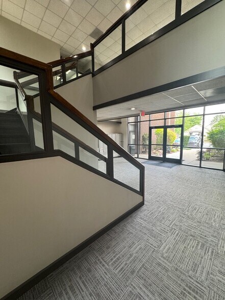 More Photos Of 10801 Johnston Rd, Charlotte Office For Lease