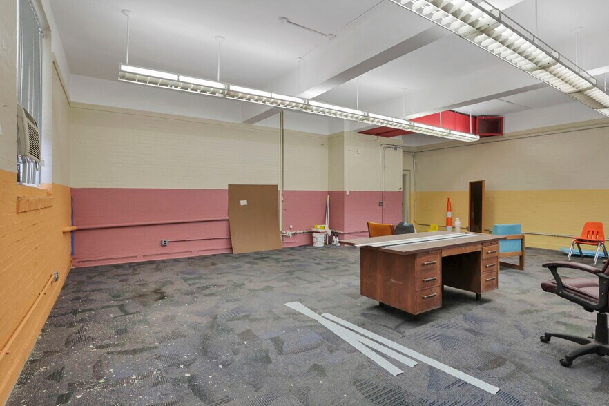 More Photos Of 300 E Auburn Ave, Springfield Office For Sale