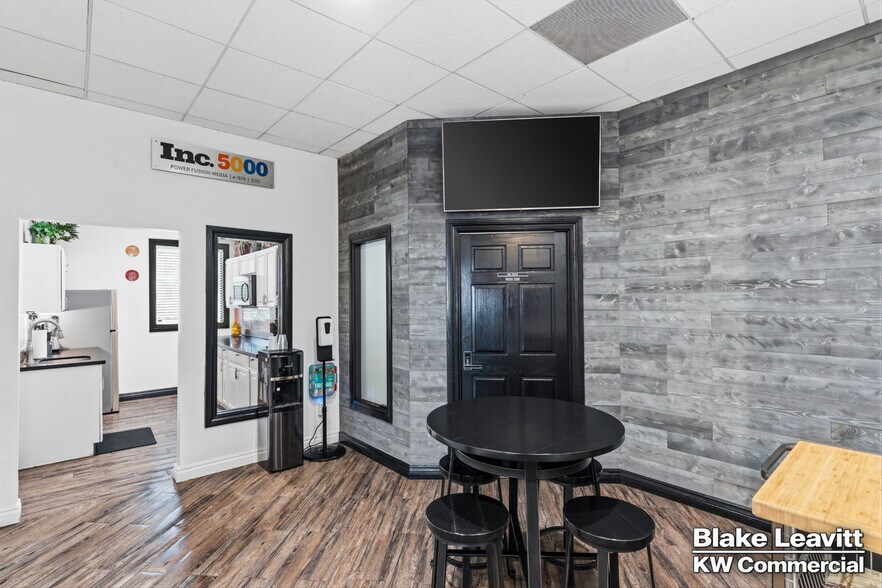 More Photos Of 5844 S Pecos Rd, Las Vegas Medical For Sale