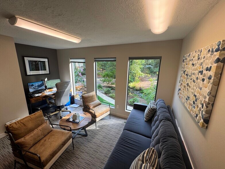 More Photos Of 4160 Commercial St SE, Salem Office For Lease