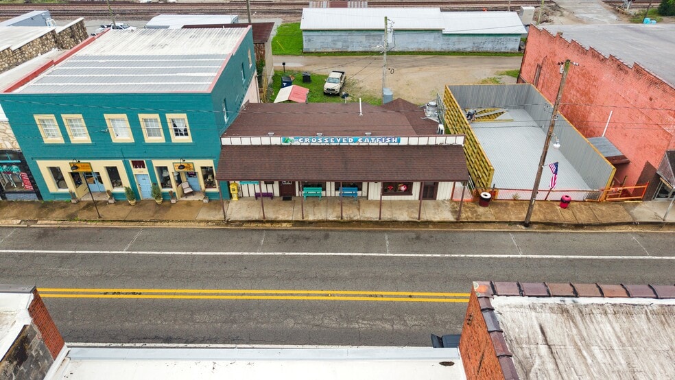 More Photos Of 107 E Main St, Hardy Restaurant For Sale