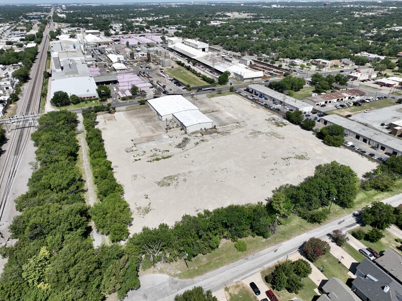 More Photos Of 324 N Nursery Rd, Irving Warehouse For Sale