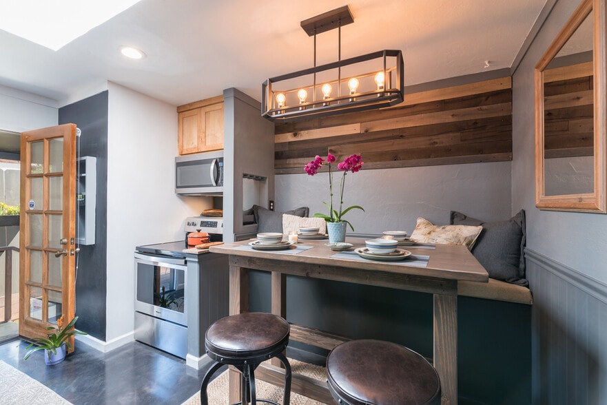 More Photos Of 653 Shell Beach Rd, Pismo Beach Hotel For Sale