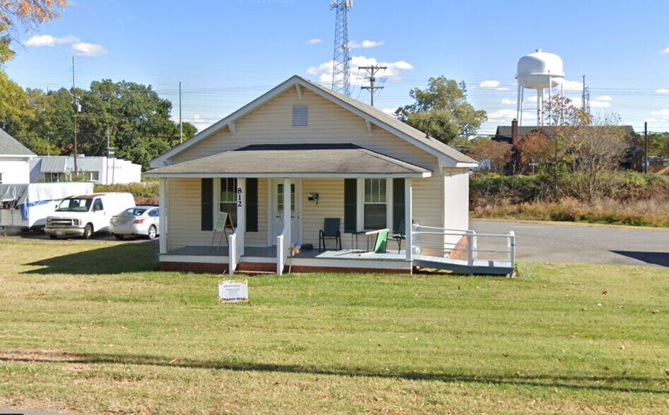 Primary Photo Of 812 N Main St, Kannapolis Office For Lease