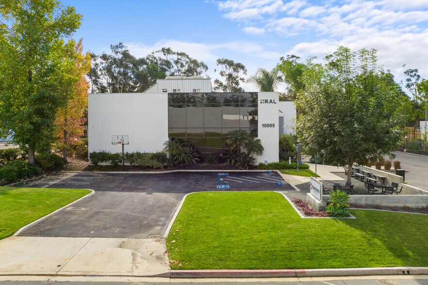 More Photos Of 10065 Old Grove Rd, San Diego Office For Lease