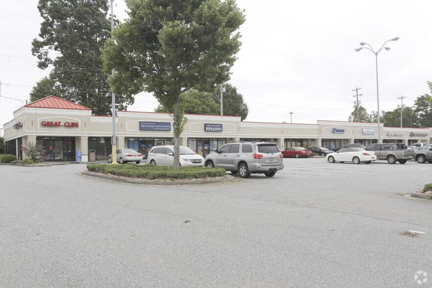 Primary Photo Of 5115 Calhoun Memorial Hwy, Easley Unknown For Lease