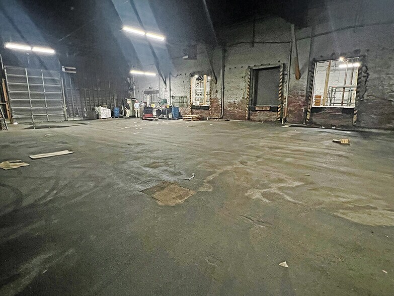 More Photos Of 575 N 20th St, East St Louis Industrial For Sale