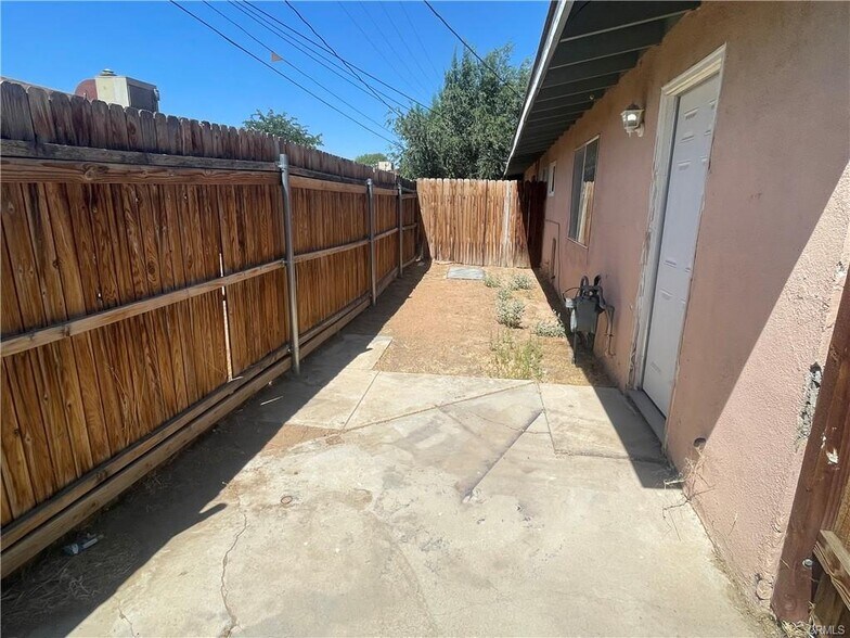 More Photos Of 20365 Broken Bow Rd, Apple Valley Apartments For Sale