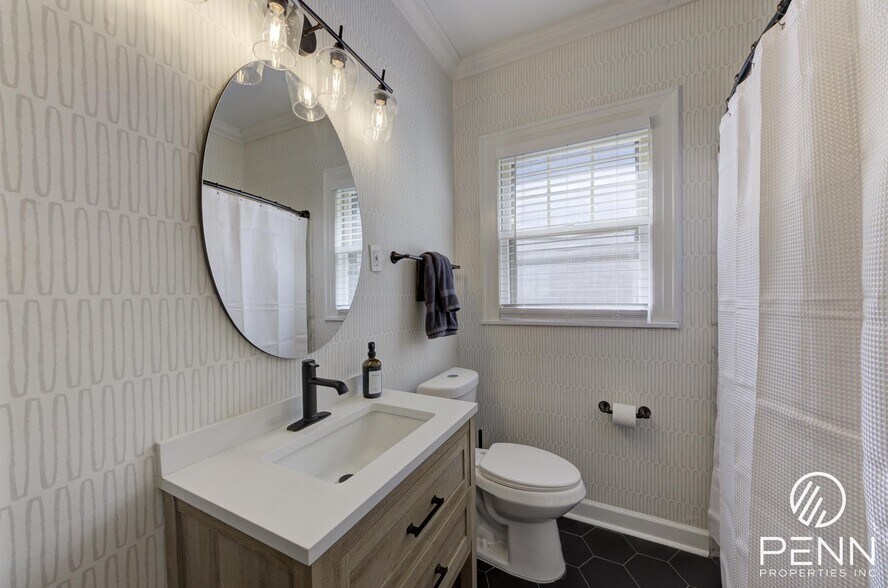 More Photos Of 2375 Forrest Ave, Memphis Apartments For Sale