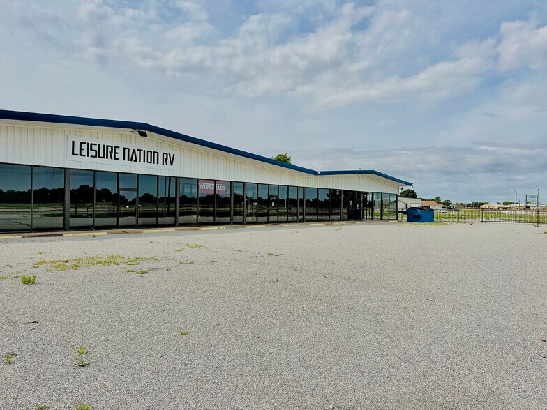More Photos Of 3601 N Van Buren Byp, Enid Freestanding For Lease