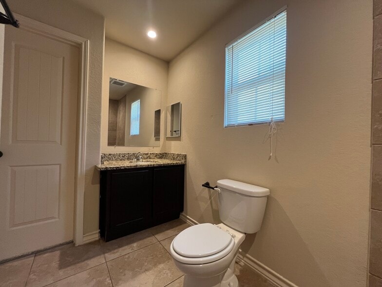 More Photos Of 7002 Donovan Way, San Antonio Apartments For Sale