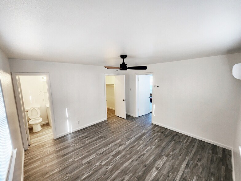 More Photos Of 2117 Donna St, North Las Vegas Apartments For Sale