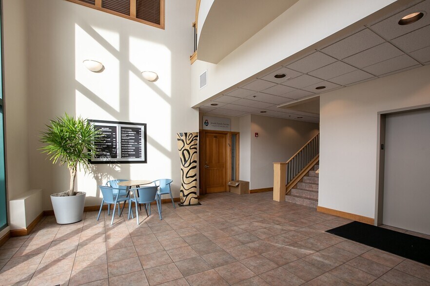 More Photos Of 1960 Sidewinder Dr, Park City Office For Lease