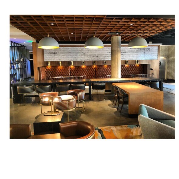More Photos Of 164 Union Ave, Memphis Hotel For Lease