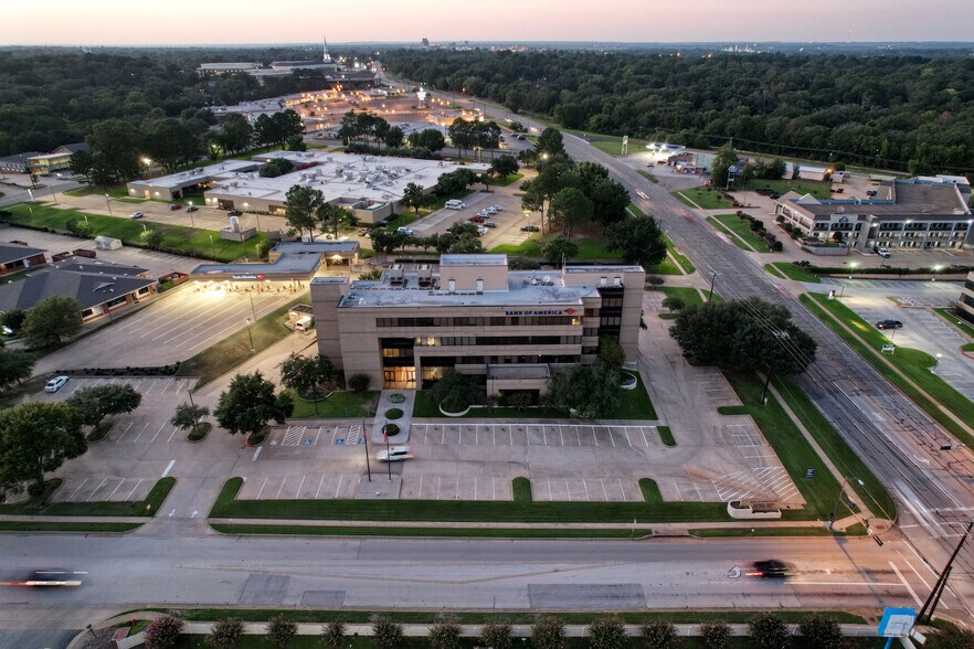 More Photos Of 3301 Golden Rd, Tyler Office For Lease