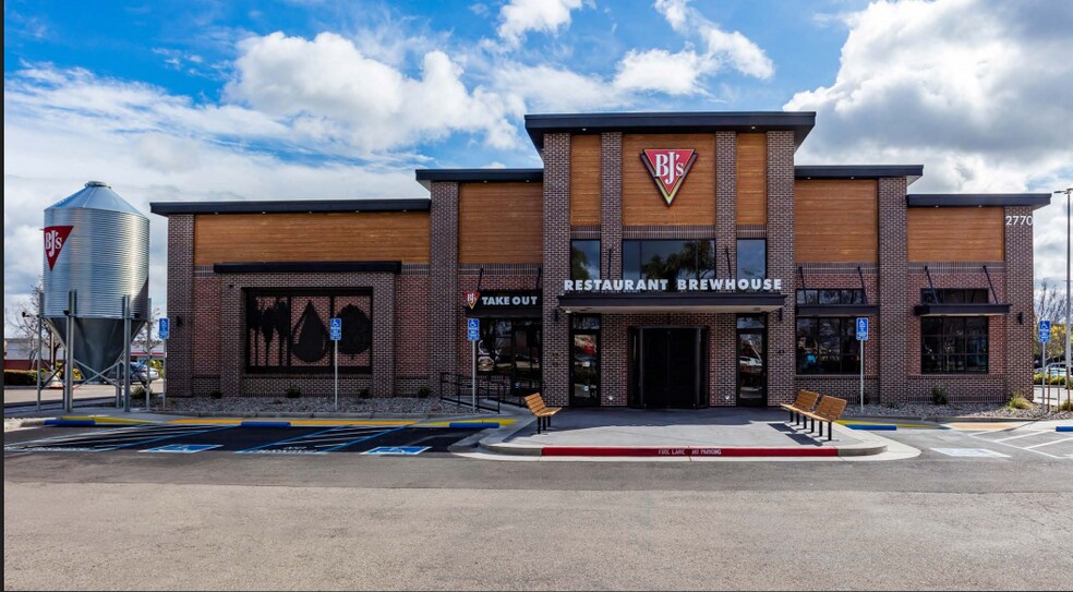 More Photos Of 2770 Naglee Rd, Tracy Restaurant For Sale